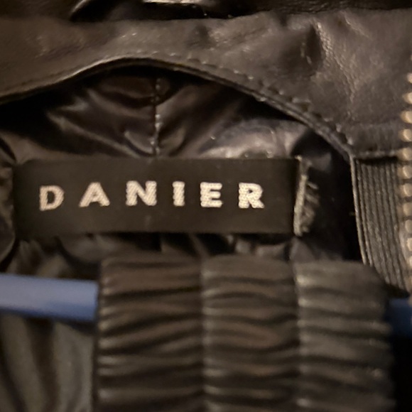 Women's Black Leather Real Fur Hooded Jacket with belt - Picture 2 of 12